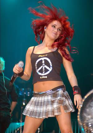 dulce-maria-cantando-desnuda.jpg